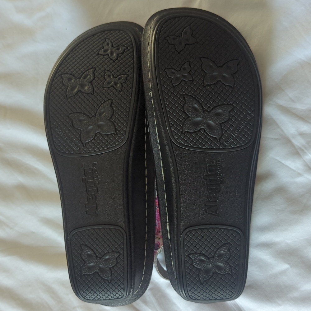 Algeria Jemma Perennial Women's size 39 shoes. Gently used. Excellent condition. - Picture 5 of 9